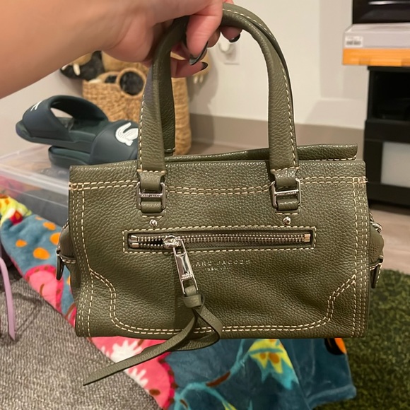 Marc Jacobs Handbags - MARC JACOBS | Mini Cruiser Pebbled Leather Crossbody Satchel